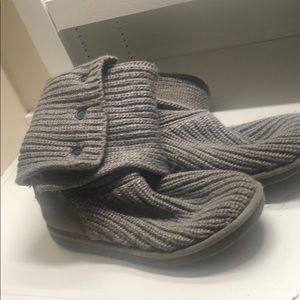 Grey knit Uggs (authentic) size 9 women’s